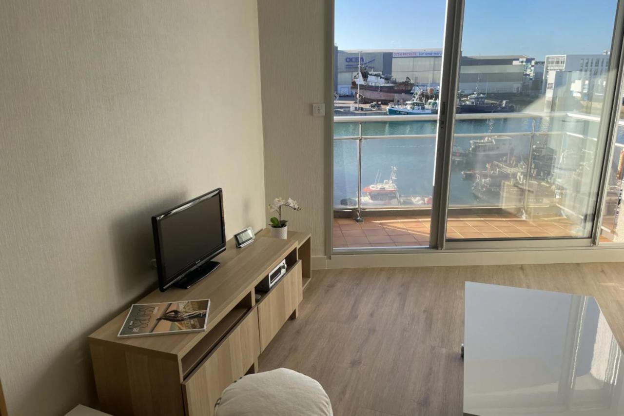 Pretty And Bright Studio With View On The Harbor Les Sables-d'Olonne Exterior photo